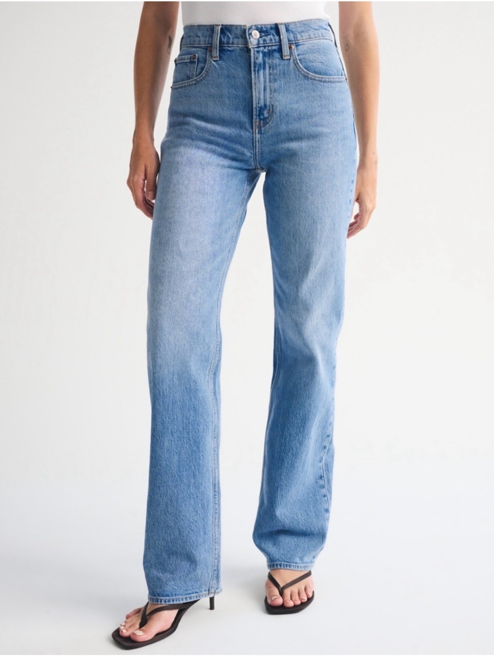 Abercrombie & Fitch High-Rise 90s Relaxed Jeans